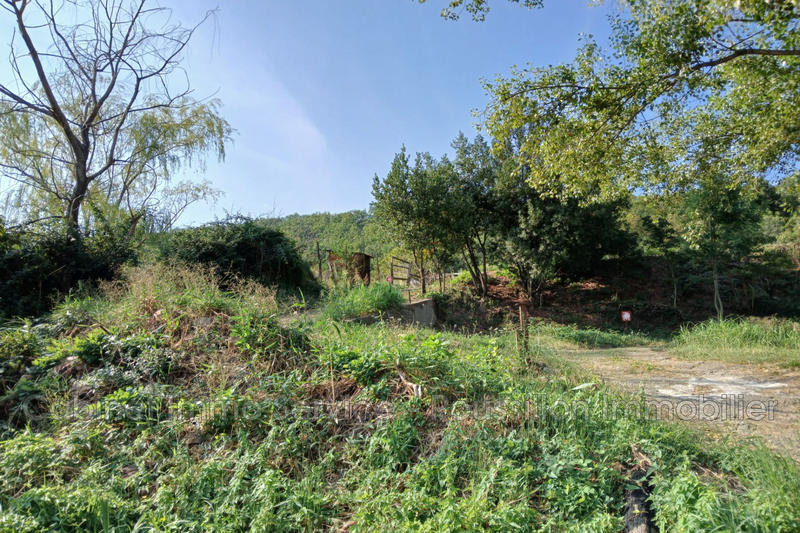 Terrain agricole - 1 968 m²
