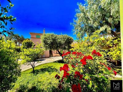 Villa - 230 m² - 8 pièces