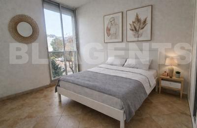 Appartement - 77 m² - 4 pièces