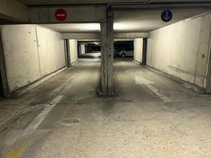 Parking / Garage - 11 m²