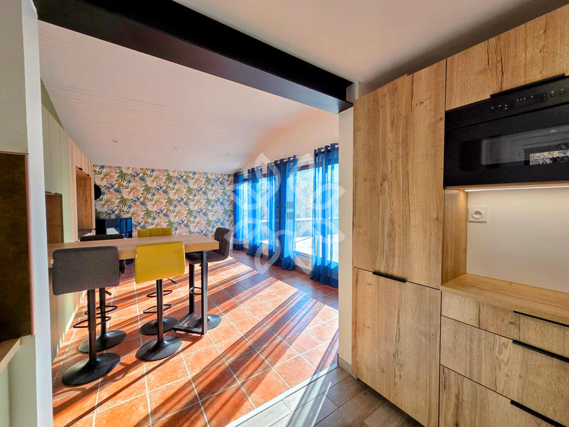 Maison - 111 m² - 4 pièces