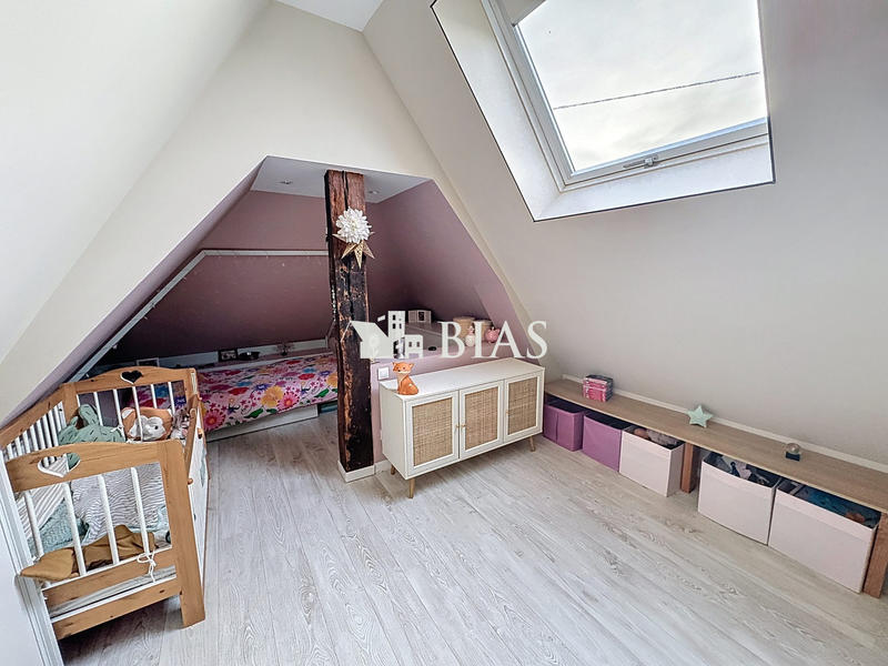 Maison - 80 m² - 4 pièces