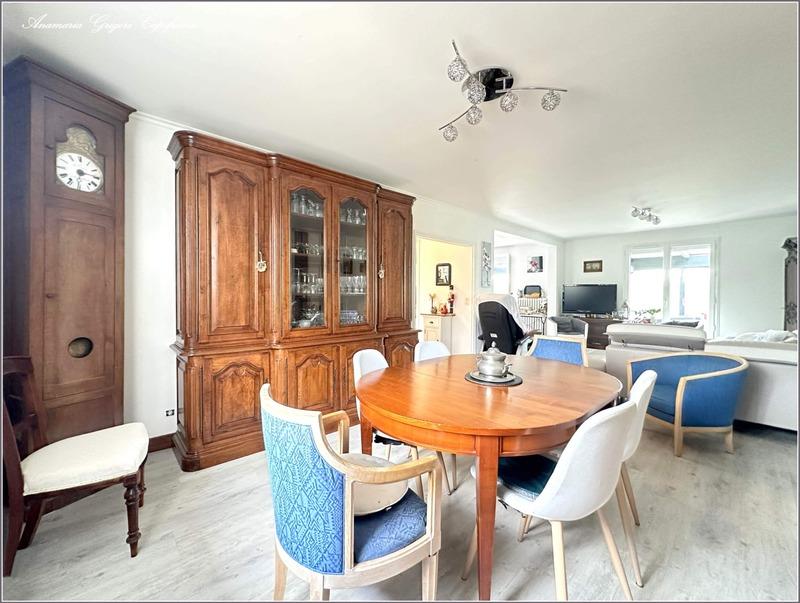 Maison - 194 m² - 5 pièces