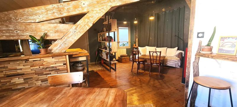 Appartement - 84 m² - 4 pièces