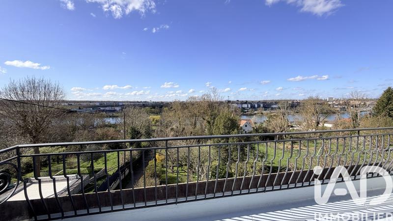 Maison - 180 m² - 9 pièces