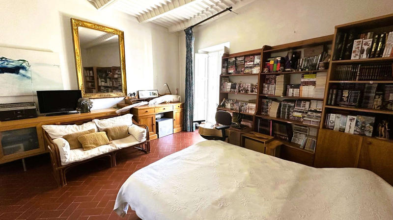 Maison - 320 m² - 12 pièces