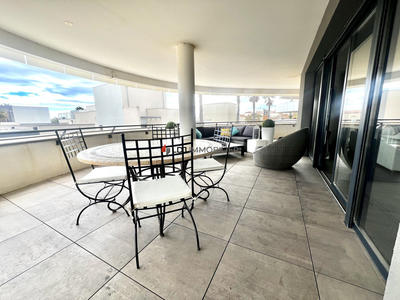 Appartement - 96 m² - 4 pièces