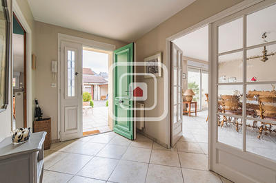 Maison - 192 m² - 6 pièces