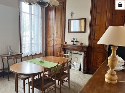 Maison - 92 m² - 5 pièces