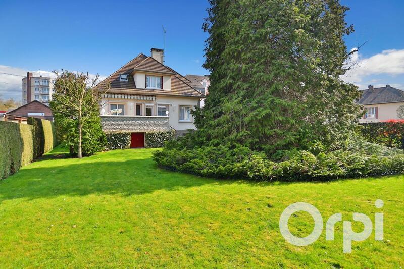 Pavillon - 127 m² - 7 pièces