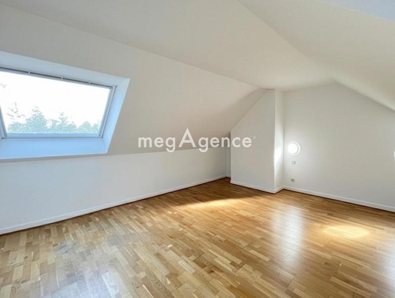 Maison - 182 m² - 7 pièces