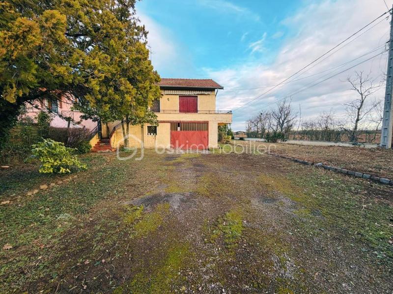 Maison - 90 m² - 5 pièces