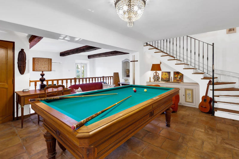 Bastide - 342 m² - 9 pièces