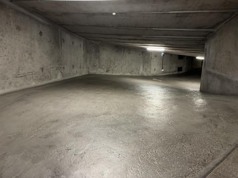 Parking / Garage - 149 m²