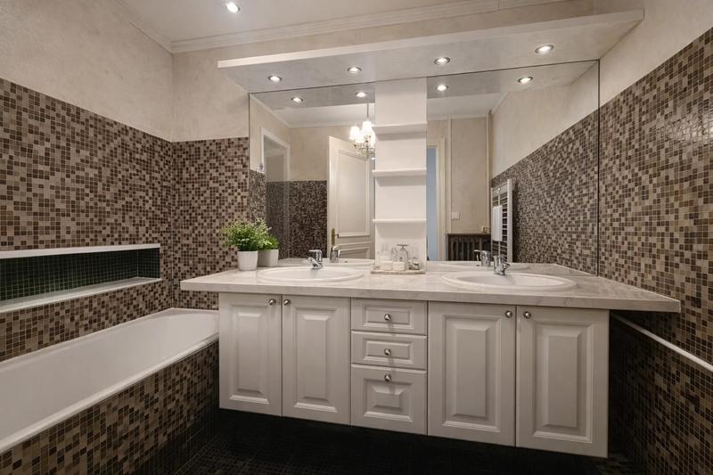 Appartement - 126 m² - 6 pièces