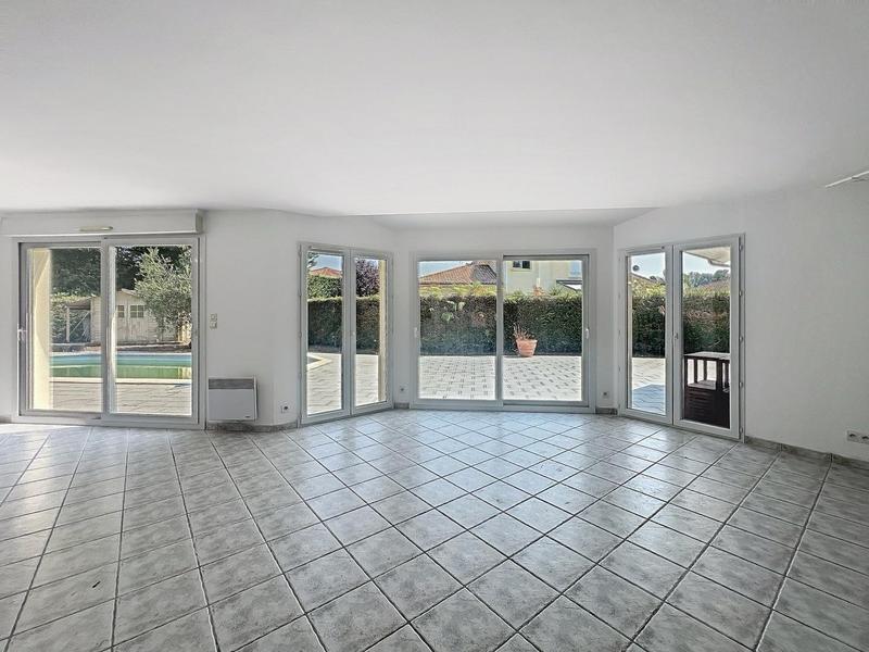 Maison contemporaine - 158 m² - 7 pièces