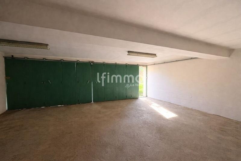 Maison - 240 m² - 7 pièces