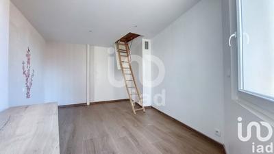 Maison - 230 m² - 5 pièces