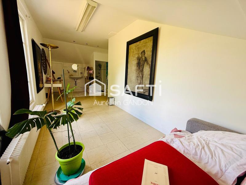 Maison - 202 m² - 7 pièces