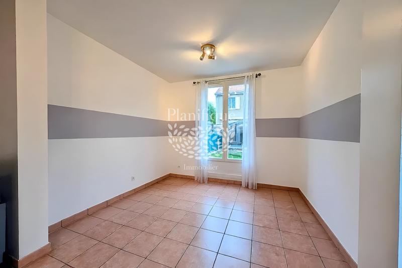 Maison - 96 m² - 5 pièces