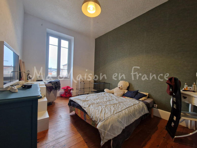 Demeure - 240 m² - 9 pièces