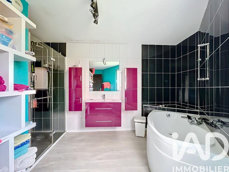 Maison - 140 m² - 6 pièces