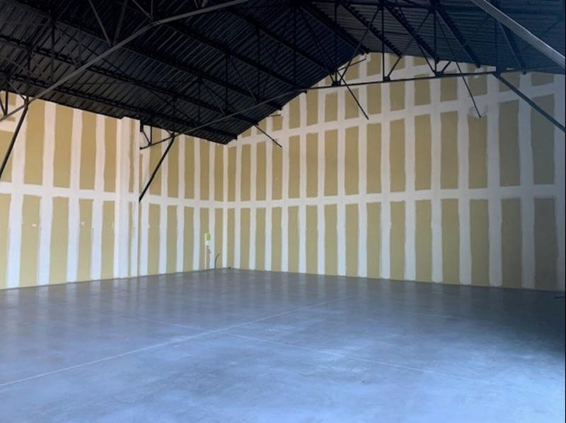 Local commercial - 220 m²