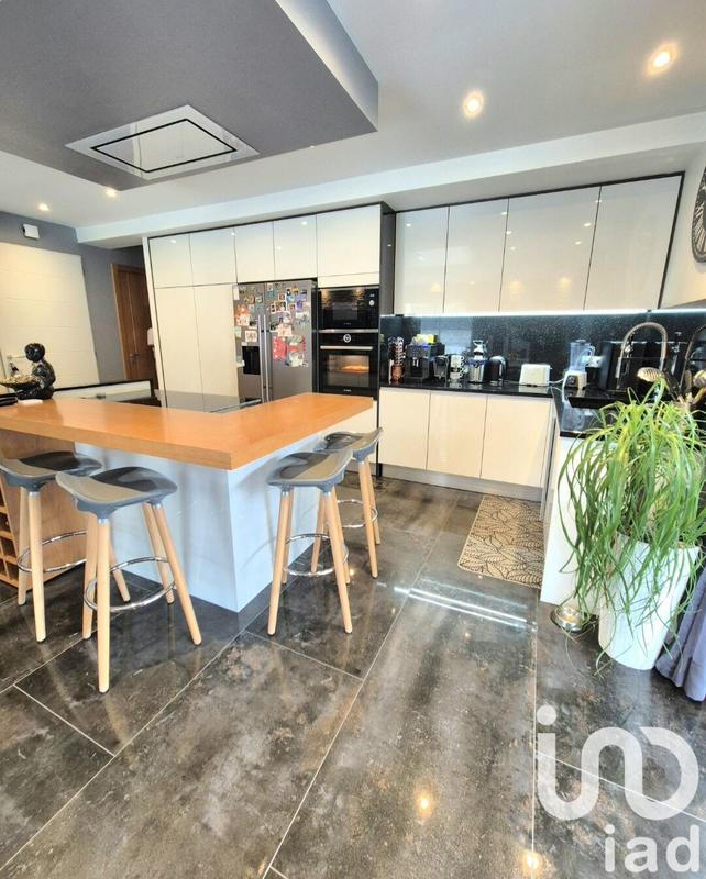 Maison - 115 m² - 5 pièces