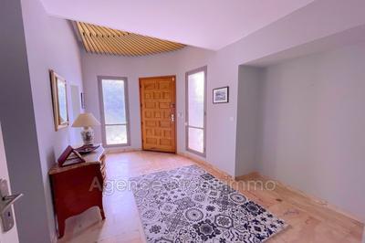 Maison - 380 m² - 10 pièces