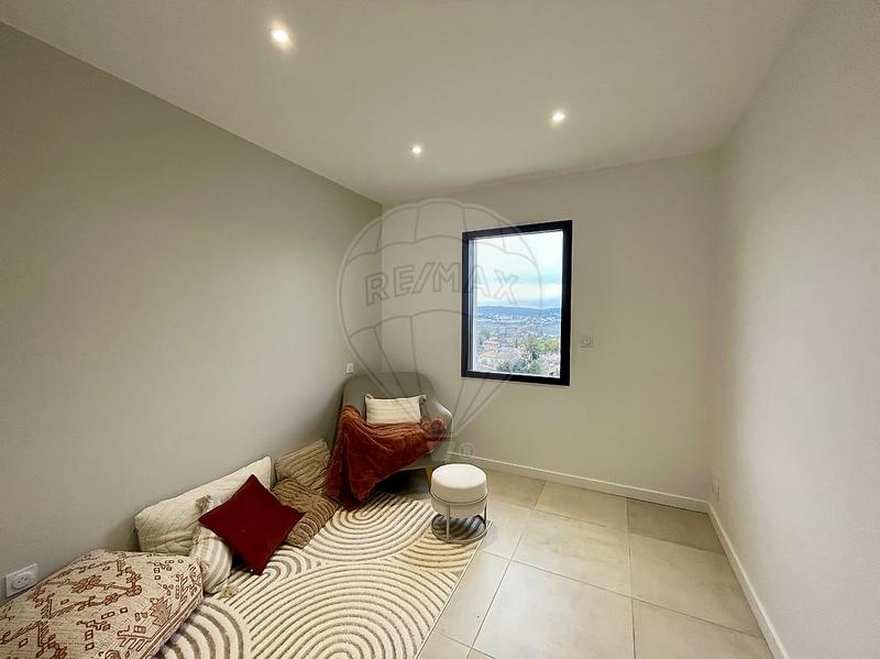 Maison - 108 m² - 6 pièces