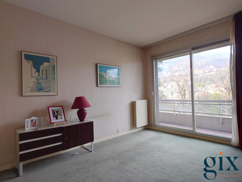 Appartement - 95 m² - 3 pièces