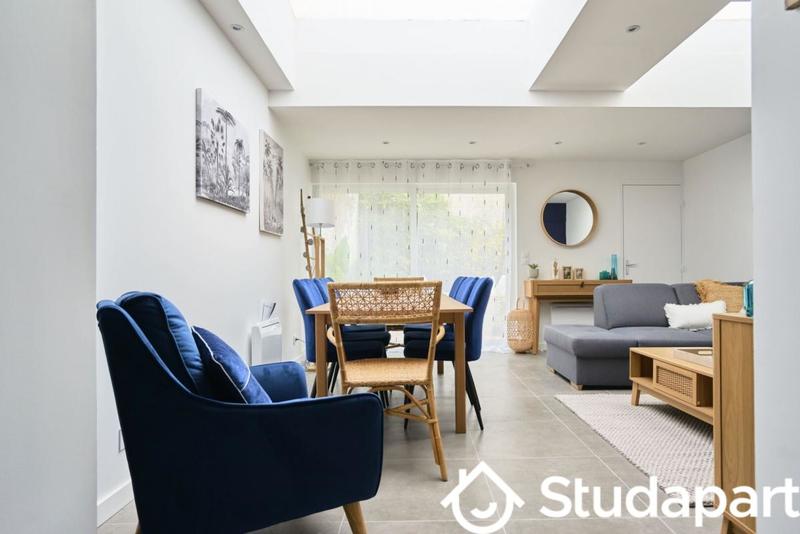 Chambre - 13 m² - 1 pièce