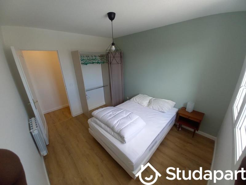 Chambre - 9 m² - 1 pièce