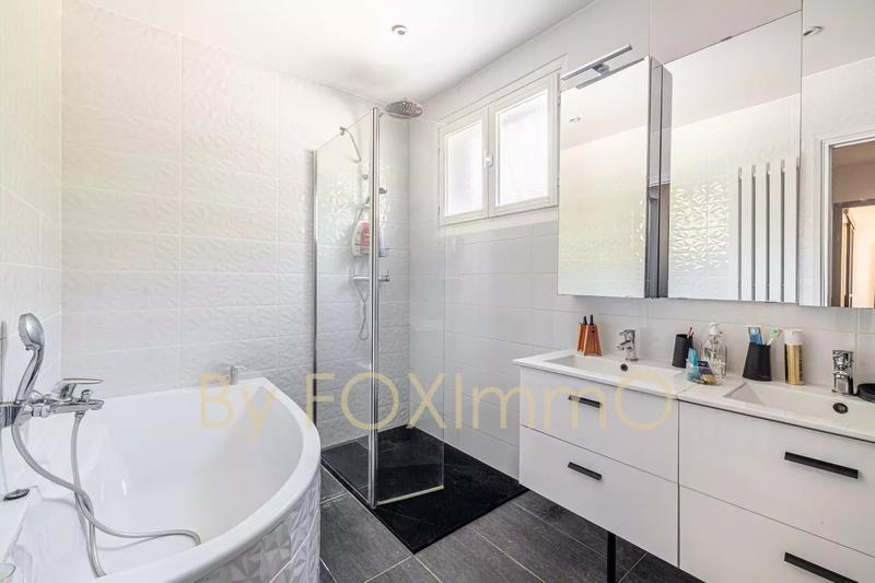 Maison - 190 m² - 7 pièces