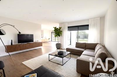 Maison - 140 m² - 5 pièces