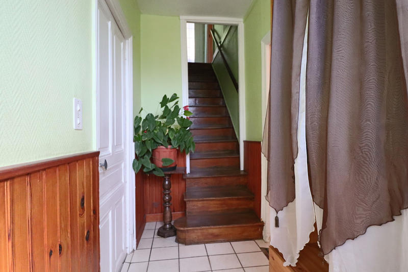 Maison - 104 m² - 8 pièces