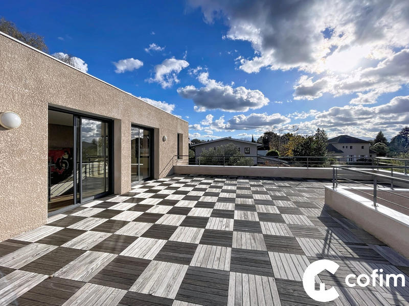 Maison contemporaine - 216 m² - 5 pièces