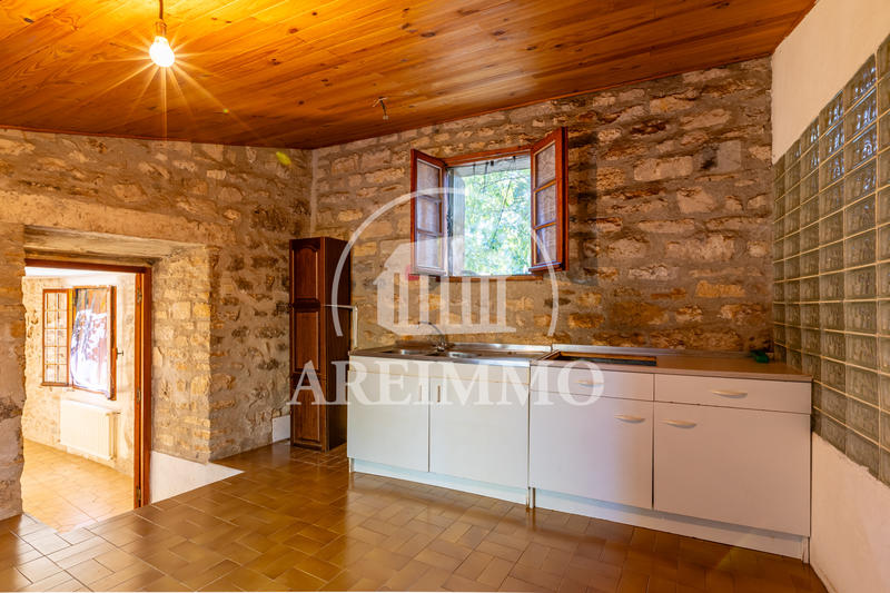 Maison - 208 m² - 7 pièces