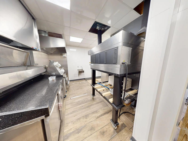 Fonds de commerce - Magasins - 111 m²