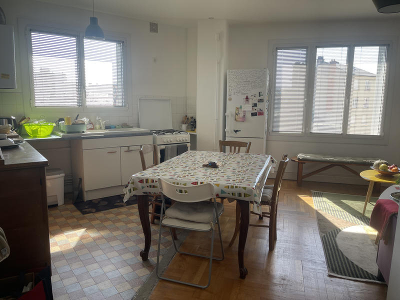 Appartement - 80 m² - 4 pièces