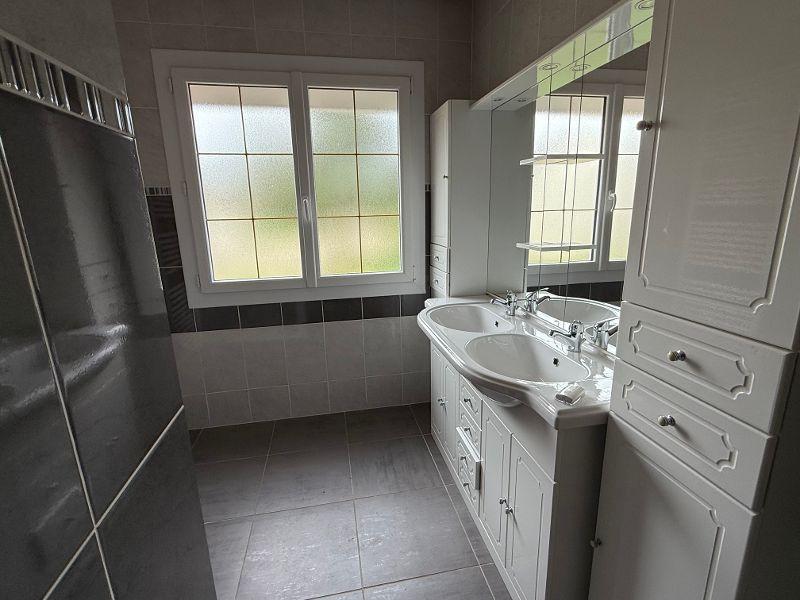 Pavillon - 136 m² - 6 pièces