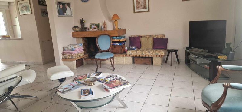 Villa - 163 m² - 10 pièces