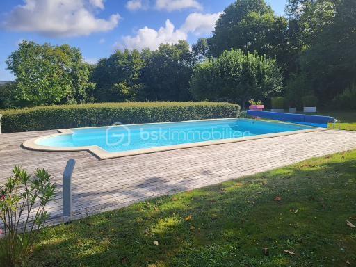 Propriété - 129 m² - 6 pièces