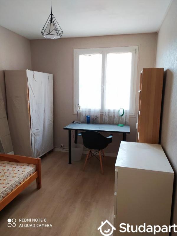 Chambre - 10 m² - 1 pièce