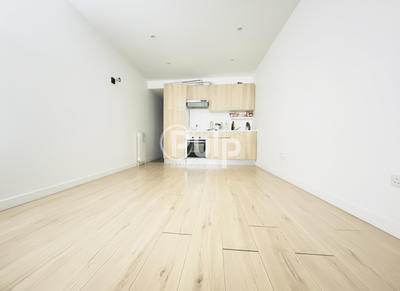 Immeuble - 93 m² - 3 pièces