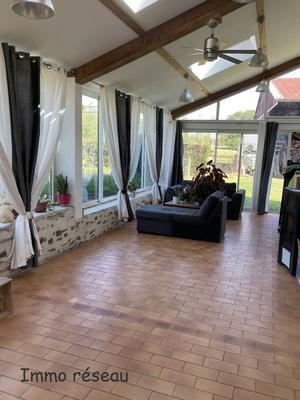 Maison - 215 m² - 9 pièces