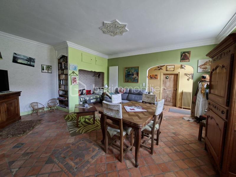 Propriété - 358 m² - 7 pièces