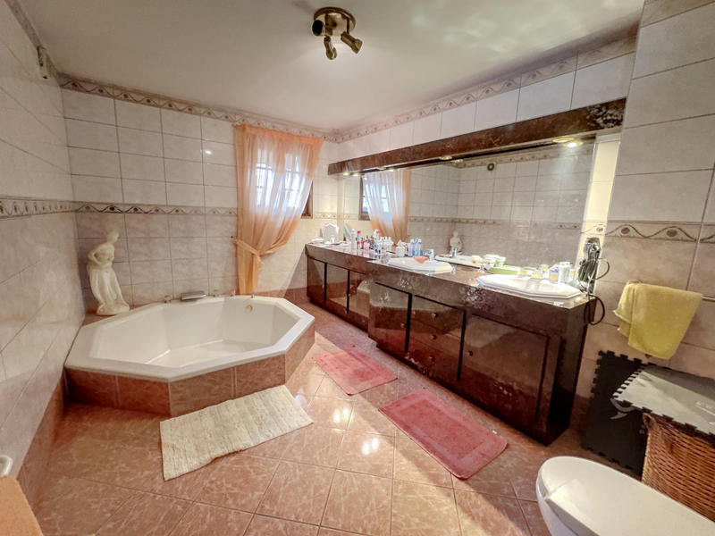 Maison - 176 m² - 5 pièces