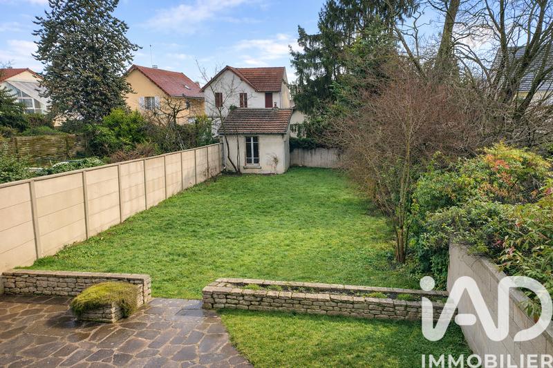 Maison - 143 m² - 8 pièces