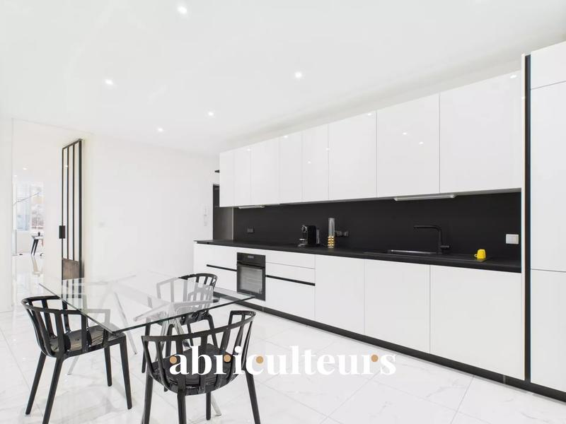 Appartement - 106 m² - 4 pièces